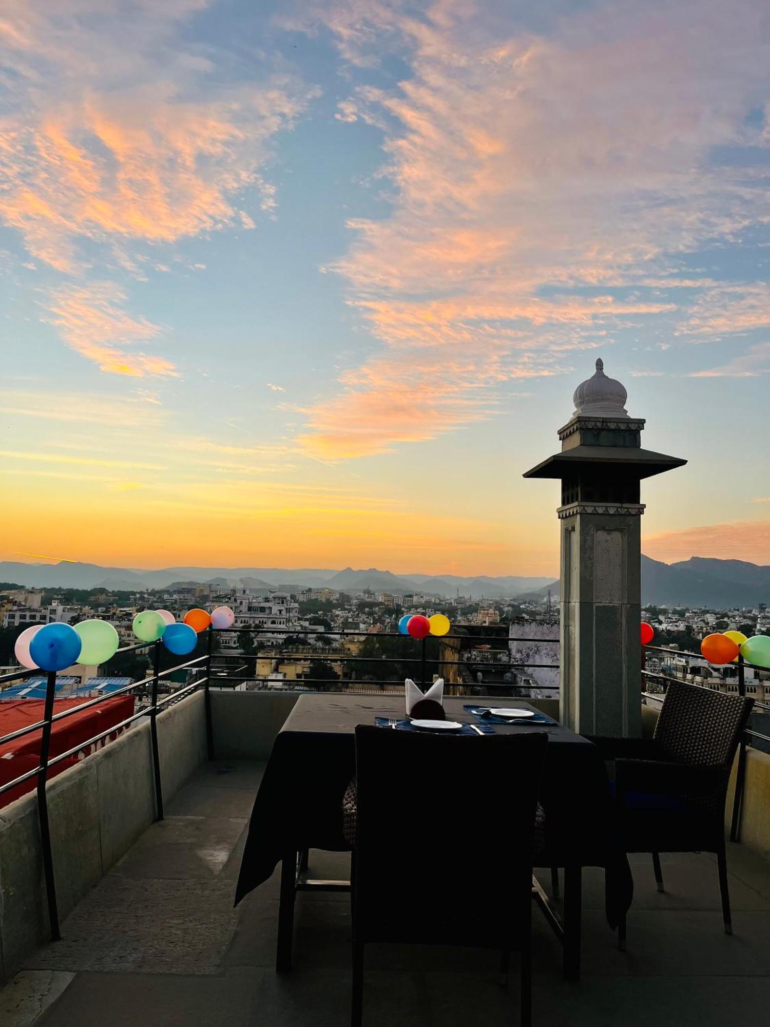 Hotel Madri Haveli Udaipur Exterior foto