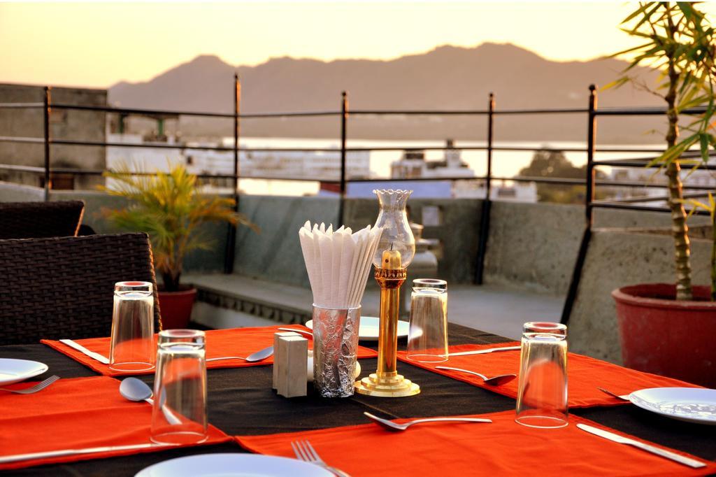 Hotel Madri Haveli Udaipur Exterior foto