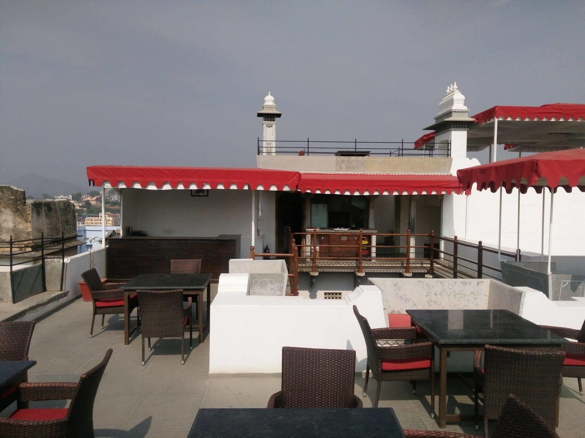 Hotel Madri Haveli Udaipur Exterior foto